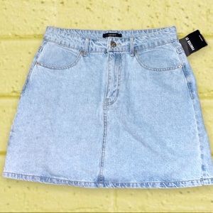 Forever 21 Light Wash Denim Jean Skirt L NWT